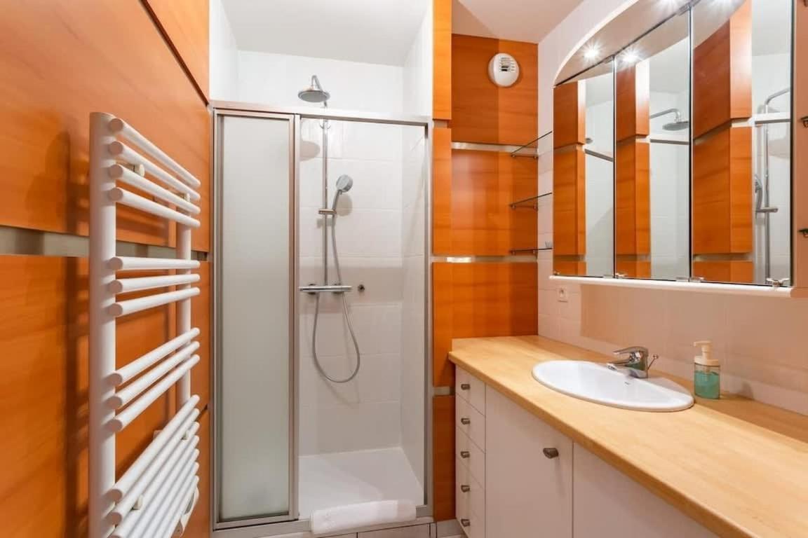L'Opale - Joli Appartement Avec Jardin Et Garage Dinard Kültér fotó