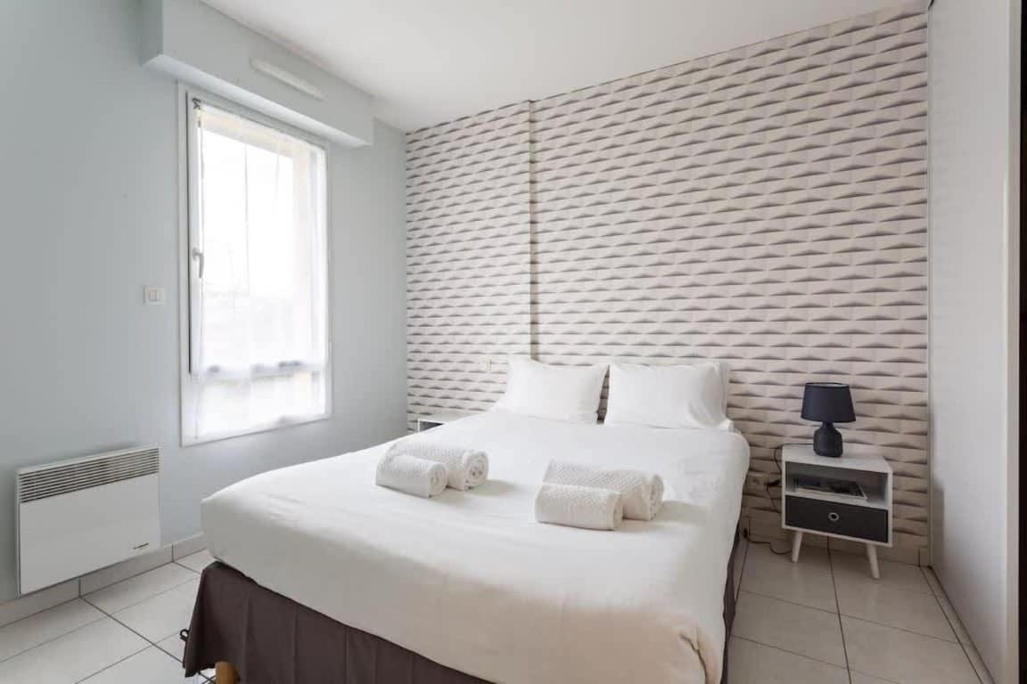 L'Opale - Joli Appartement Avec Jardin Et Garage Dinard Kültér fotó